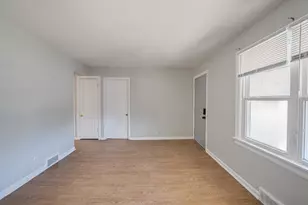 2208 Fremont St, Rockford, IL 61103 - Photo 4