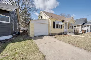 2208 Fremont St, Rockford, IL 61103 - Photo 2