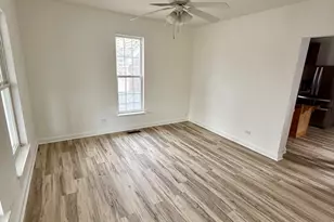 309 Griswold St, Elgin, IL 60123 - Photo 4