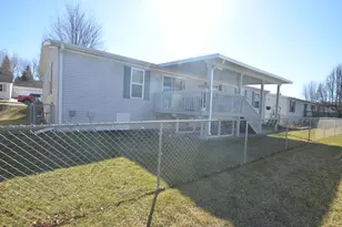 5634 Buttercup Ln, Machesney Park, IL 61115 - Photo 6