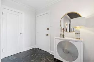 3530 N Lake Shore Dr, Chicago, IL 60657 - Photo 2
