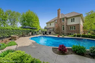 103 Equestrian Way, Hawthorn Woods, IL 60047 - Photo 2