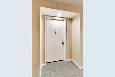 308 Happ Road #108, Northfield, IL 60093 - Photo 4