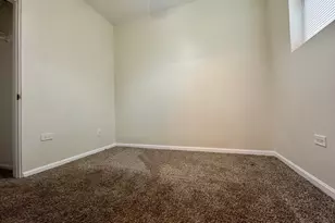 2245 S 49th Ave, Cicero, IL 60804 - Photo 8