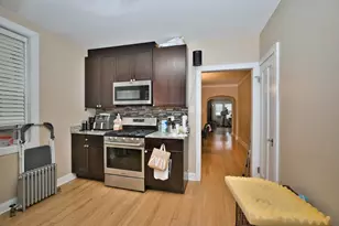 6609 N Artesian Ave, Chicago, IL 60645 - Photo 10