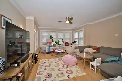 6609 N Artesian Avenue, Chicago, IL 60645 - Photo 4