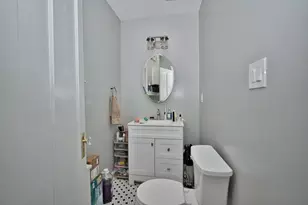 6609 N Artesian Ave, Chicago, IL 60645 - Photo 8