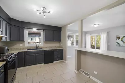 766 Michigan Avenue, South Elgin, IL 60177 - Photo 6