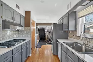 216 Briar Dr, Wilmette, IL 60091 - Photo 12