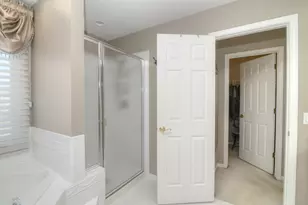 909 Hampton Dr, Carol Stream, IL 60188 - Photo 30