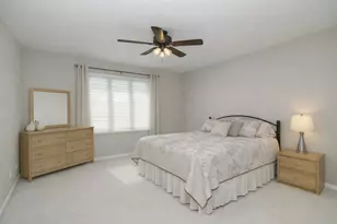 909 Hampton Dr, Carol Stream, IL 60188 - Photo 36