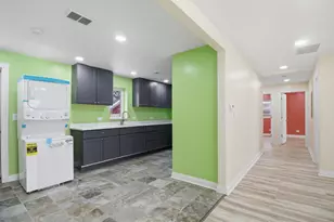 9804 S Maplewood Ave, Evergreen Park, IL 60805 - Photo 6