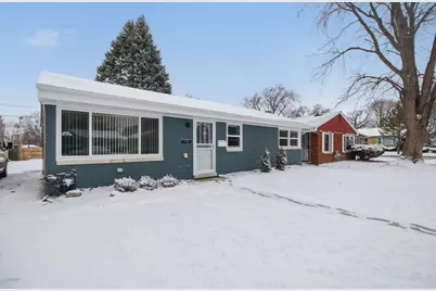 9804 S Maplewood Avenue, Evergreen Park, IL 60805 - Photo 1