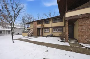 19425 Oak Ave, Country Club Hills, IL 60478 - Photo 2