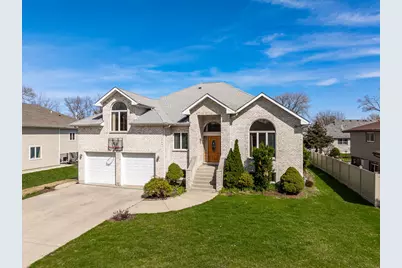 10225 S 81st Court, Palos Hills, IL 60465 - Photo 2