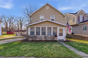 10 S Grant St, North Aurora, IL 60542 - Photo 1