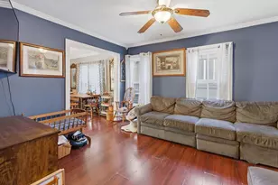 10 S Grant St, North Aurora, IL 60542 - Photo 8