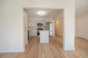 2740 W Farragut Ave, Chicago, IL 60625 - Photo 10