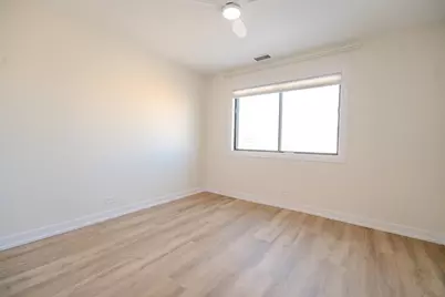 2740 W Farragut Avenue #3, Chicago, IL 60625 - Photo 12