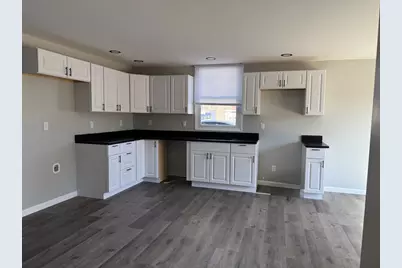 331 W Lincoln Street, Utica, IL 61373 - Photo 10