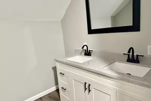 331 W Lincoln St, Utica, IL 61373 - Photo 24