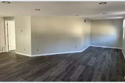 331 W Lincoln Street, Utica, IL 61373 - Photo 6