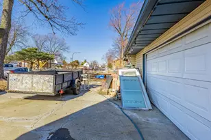 3235 S 50th Ct, Cicero, IL 60804 - Photo 16