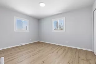 1455 Erie St, Elgin, IL 60123 - Photo 22