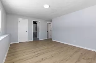 1455 Erie St, Elgin, IL 60123 - Photo 24