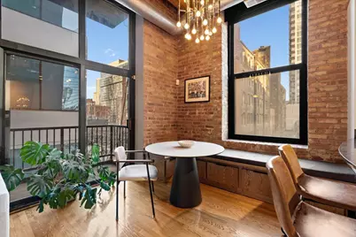 300 W Grand Avenue #302, Chicago, IL 60654 - Photo 8