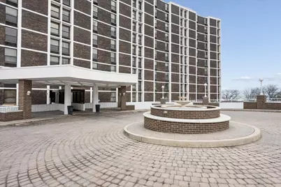 1500 Sheridan Road #6H, Wilmette, IL 60091 - Photo 2