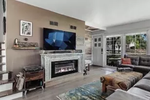 291 E Wilson St, Elmhurst, IL 60126 - Photo 2