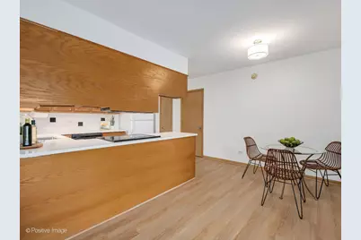 27 S Waiola Avenue #302, La Grange, IL 60525 - Photo 8