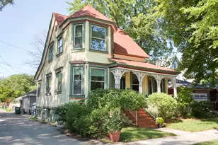 812 Augusta St, Oak Park, IL 60302 - Photo 1