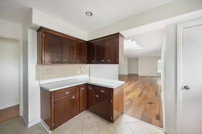 9200 Kedvale Avenue, Skokie, IL 60076 - Photo 8
