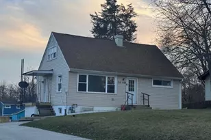 28W625 Lester St, West Chicago, IL 60185 - Photo 1