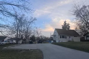 28W625 Lester St, West Chicago, IL 60185 - Photo 4