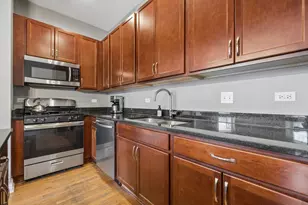 1441 W Cuyler Ave, Chicago, IL 60613 - Photo 6