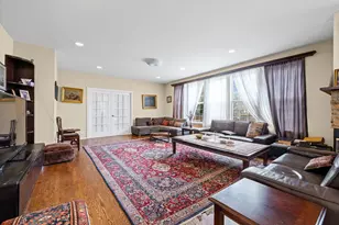 2188 Avalon Dr, Buffalo Grove, IL 60089 - Photo 10