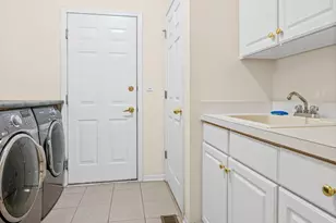 2188 Avalon Dr, Buffalo Grove, IL 60089 - Photo 12