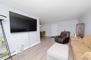 483 N Larch Ave, Elmhurst, IL 60126 - Photo 10