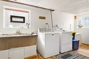 9126 S Oglesby Ave, Chicago, IL 60617 - Photo 12