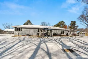 128 Edgebrook Dr, Sandwich, IL 60548 - Photo 26