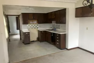 2917 Lawndale Ave, Rockford, IL 61101 - Photo 4