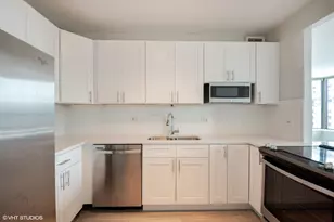 400 N LaSalle St, Chicago, IL 60654 - Photo 8