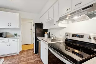 1136 Greenleaf Ave, Wilmette, IL 60091 - Photo 16