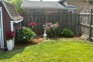 9966 S California Ave, Evergreen Park, IL 60805 - Photo 22