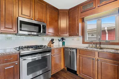 9966 S California Avenue, Evergreen Park, IL 60805 - Photo 10