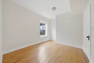 7634 S Phillips Ave, Chicago, IL 60649 - Photo 10