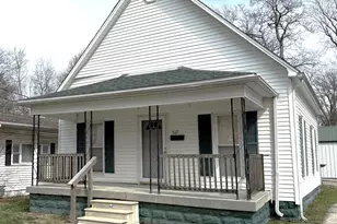 517 College Ave, Centralia, IL 62801 - Photo 2